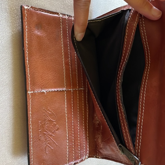 Patricia Nash long floral leather wallet - Picture 4 of 6